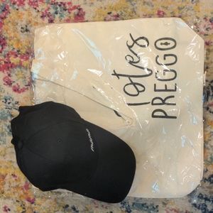 "Totes preggo" tote bag and "mama" hat